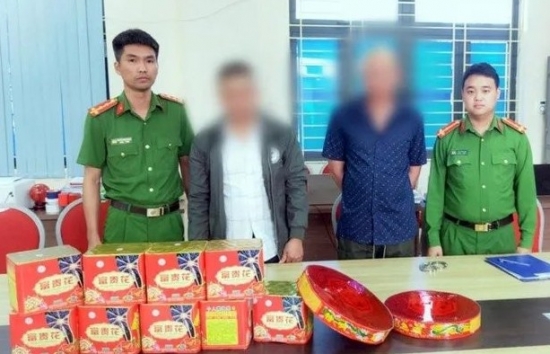 Quảng Ninh: Bắt quả tang hai đối tượng mua bán gần 20 kg pháo nổ