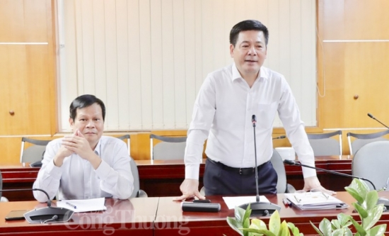 Bộ trưởng Nguyễn Hồng Diên làm việc với đoàn công tác Thành phố Hải Phòng