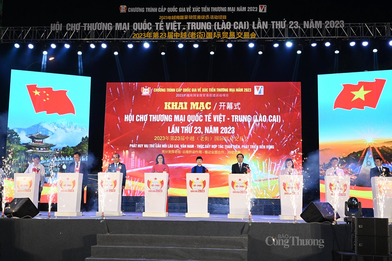 Khai mạc Hội chợ Thương mại quốc tế Việt - Trung (Lào Cai) lần thứ 23, năm 2023