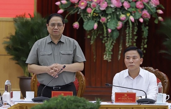 Thủ tướng Chính phủ Phạm Minh Chính chỉ đạo Thanh Hóa phát triển sản xuất công nghiệp theo chiều sâu