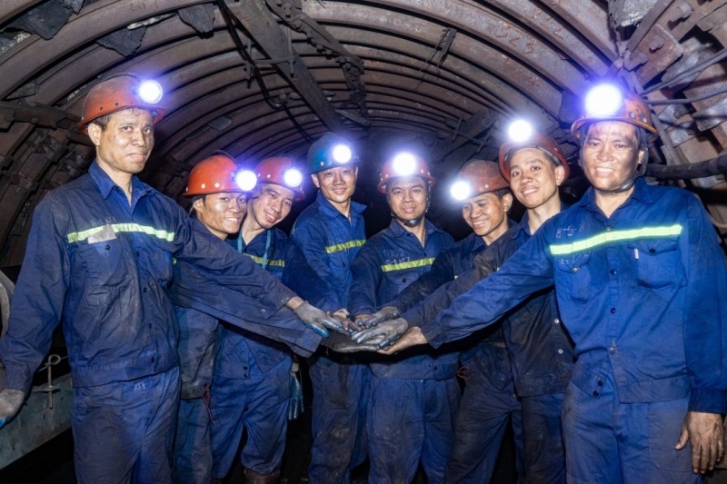 Kỷ luật và đồng tâm - Sức mạnh nội sinh của ngành than, công nhân vùng mỏ