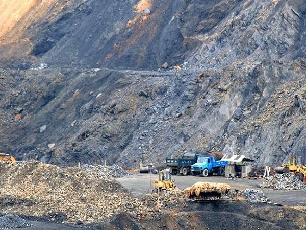 Quản lý chặt mỏ quặng đất hiếm và mỏ quặng apatit tại Lào Cai