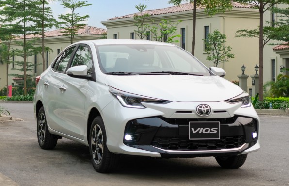 Toyota Vios gánh doanh số xe hơi Toyota bán tại Việt Nam trong tháng 10/2023