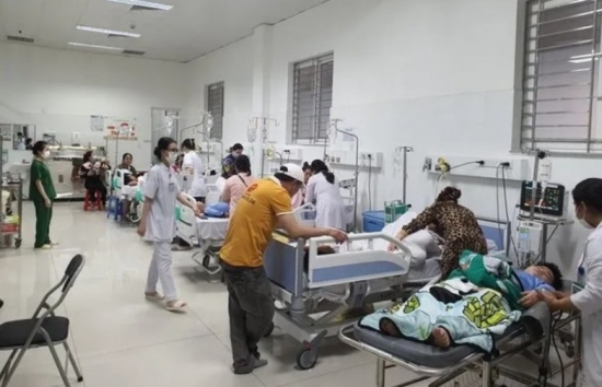 Kiên Giang: Hơn 50 học sinh nhập viện sau bữa cơm trưa ở trường