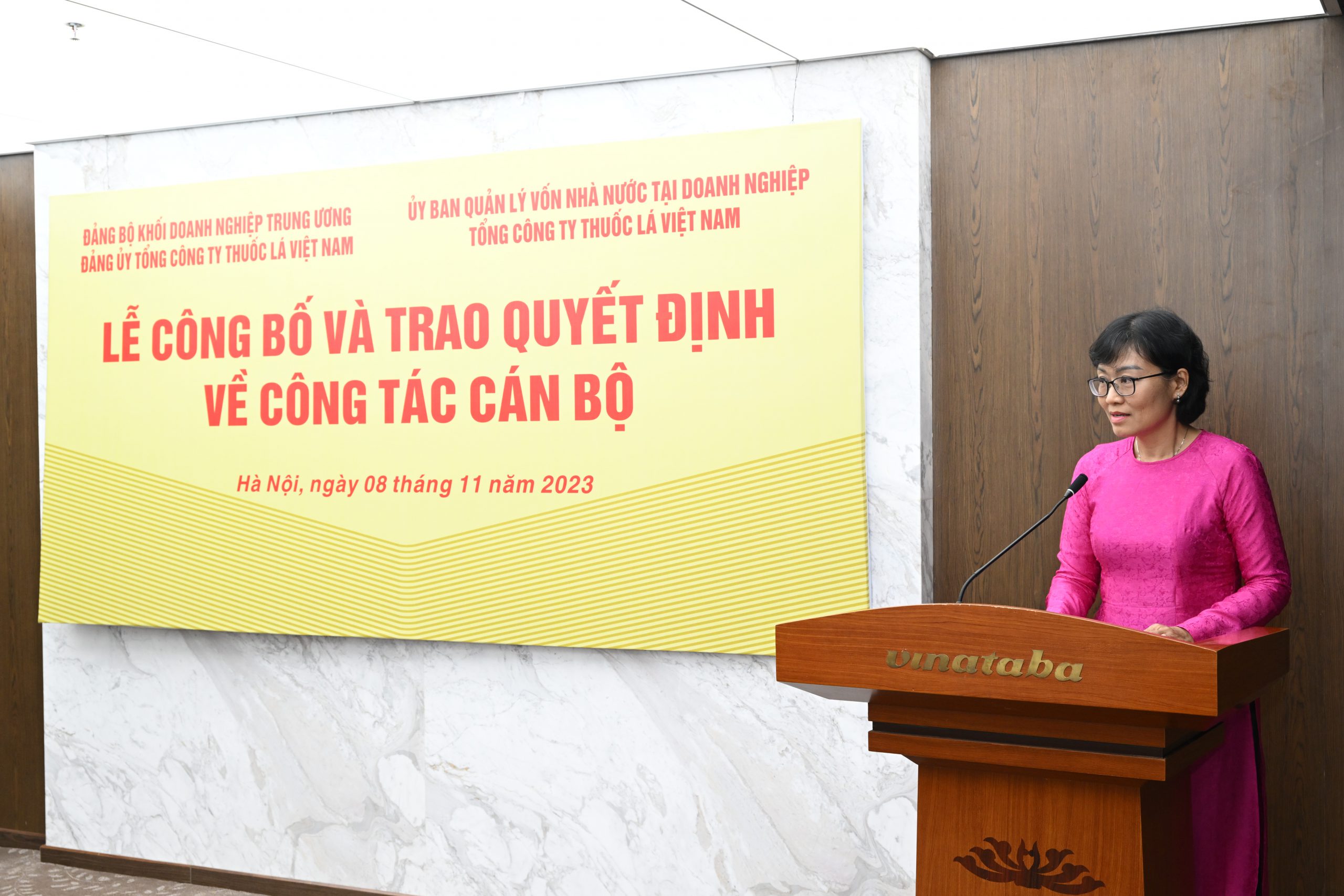 Công bố Quyết định bổ nhiệm Phó Tổng Giám đốc Tổng công ty Thuốc lá Việt Nam