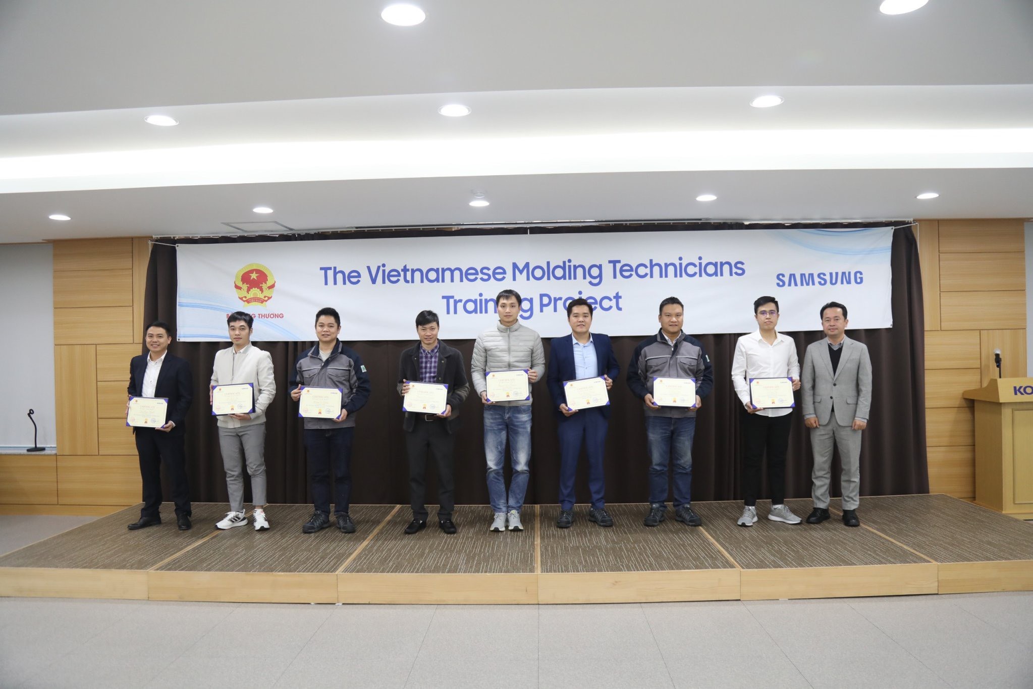 Lễ tổng kết khóa đào tạo tại Hàn Quốc thuộc đề án “Hỗ trợ đào tạo nâng cao chất lượng kỹ sư thiết kế, chế tạo và sản xuất các loại khuôn mẫu trong lĩnh vực Công nghiệp hỗ trợ và công nghiệp chế biến và chế tạo”