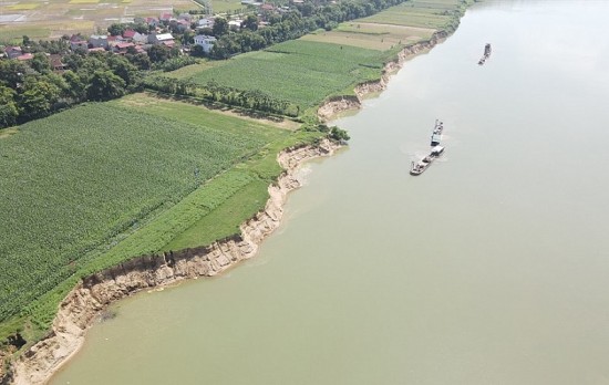 Thanh Hóa: Tạm dừng khai thác mỏ cát số 18 để khắc phục tình trạng sạt lở bờ sông Mã