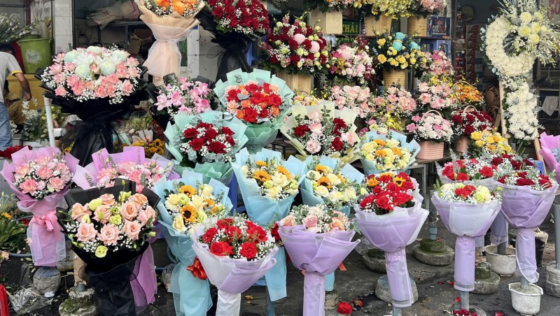TP. Hồ Chí Minh: Thị trường hoa ế ẩm trước ngày 20/11