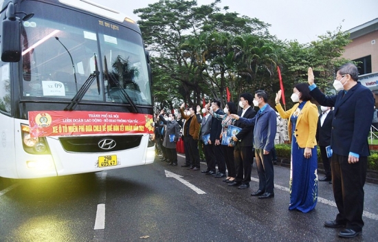 Hà Nội hỗ trợ vé xe Tết Nguyên đán cho 5.000 công nhân lao động