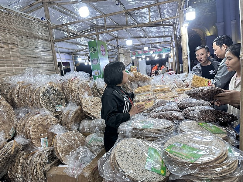 Gần 300 gian hàng hội tụ tại Hội chợ Đặc sản Vùng miền Việt Nam 2023