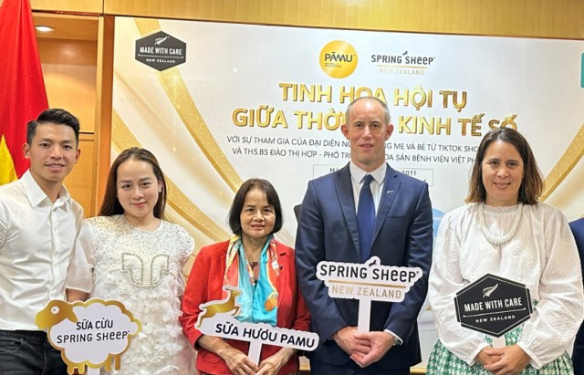Giới thiệu sữa cừu Spring sheep New Zealand tới người tiêu dùng Việt Nam
