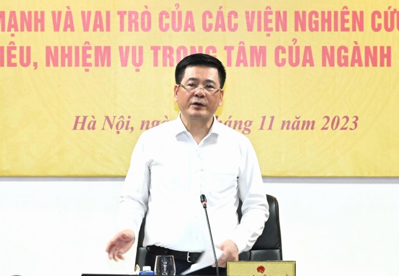 Bộ trưởng Nguyễn Hồng Diên chỉ ra 5 nhiệm vụ trọng tâm cho các Viện nghiên cứu ngành Công Thương.