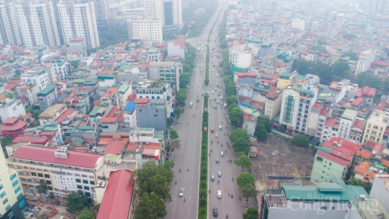 Hà Nội: Nhiều khu “đất vàng” bỏ hoang cả thập kỷ, chậm triển khai