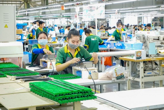 PMI tháng 5/2024: Ngành sản xuất Việt Nam cải thiện nhẹ
