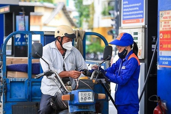 Giá xăng dầu dự báo tăng nhẹ trong kỳ điều hành chiều nay 30/11/2023