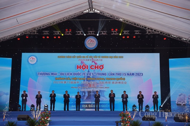 Quảng Ninh: Khai mạc Hội chợ Thương mại và Du lịch quốc tế Việt - Trung lần thứ 15