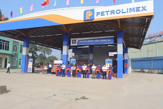 Tuân thủ pháp luật tạo lợi thế cạnh tranh trong kinh doanh xăng dầu tại Petrolimex