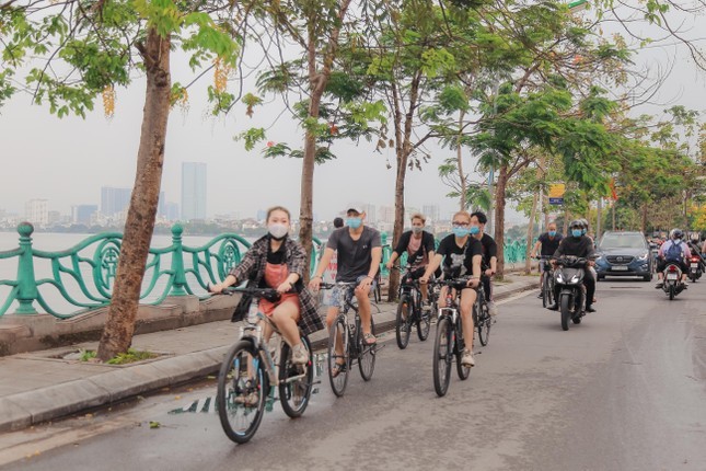 Hà Nội chi 10 tỷ đồng thí điểm 2 tuyến đường dành cho xe đạp
