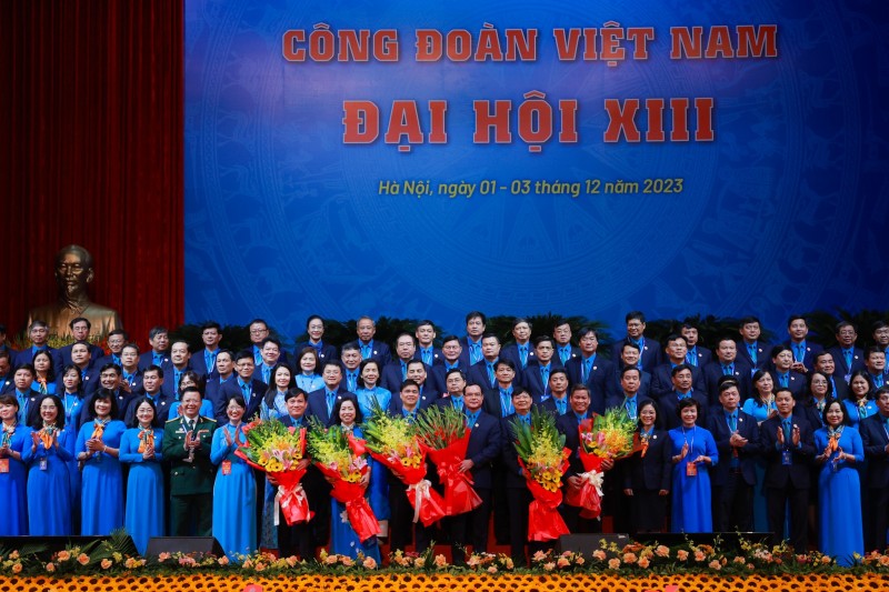 Ban Chấp hành Tổng Liên đoàn Lao động Việt Nam khóa XIII ra mắt Đại hội