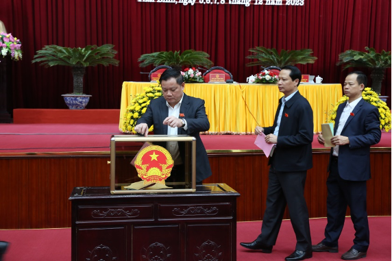 Chủ tịch UBND và HĐND tỉnh Thái Bình đạt 100% số phiếu tín nhiệm cao