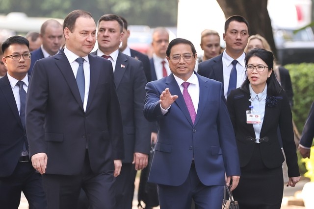 Chùm ảnh: Thủ tướng Phạm Minh Chính chủ trì lễ đón, hội đàm với Thủ tướng Belarus