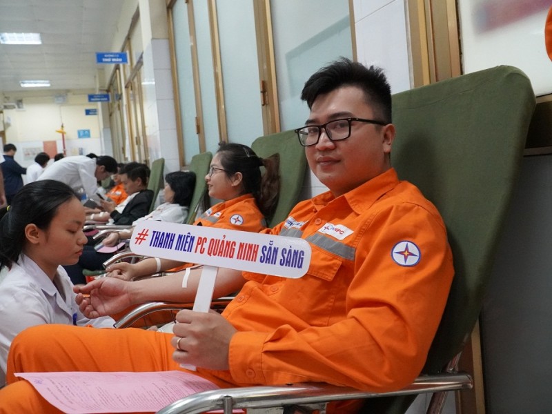 PC Quảng Ninh hưởng ứng Tuần lễ hồng EVN lần thứ IX năm 2023