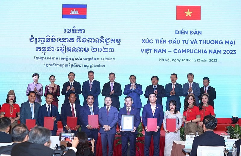 Thủ tướng hai nước Việt Nam - Campuchia chúc mừng đường bay thẳng Hà Nội - Siem Reap
