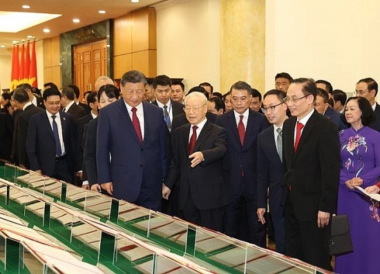 Hai Tổng Bí thư Việt Nam-Trung Quốc chứng kiến văn kiện hợp tác đã được ký kết