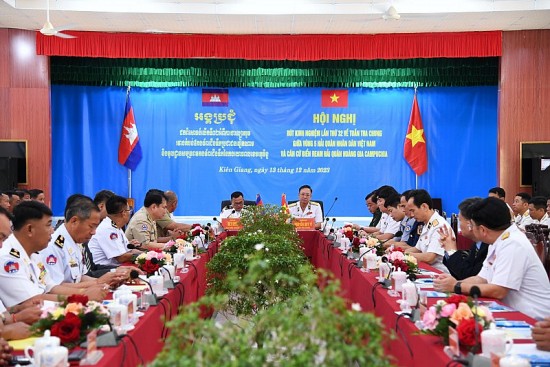 Hải quân Việt Nam - Campuchia rút kinh nghiệm tuần tra chung lần thứ 32