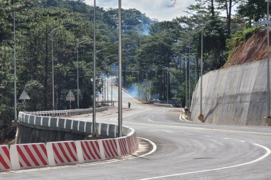 Lâm Đồng: Thông xe một phần tuyến đường đèo Prenn