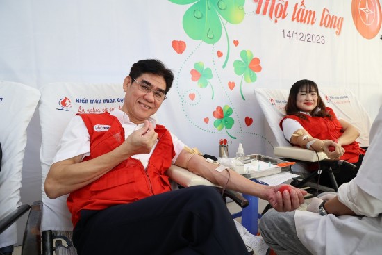 Hơn 2.300 CBCNV EVNCPC tham gia hiến máu tại chương trình Tuần lễ hồng EVN lần thứ IX năm 2023