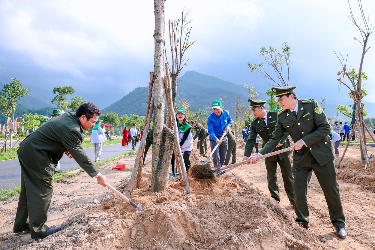 Vĩnh Phúc: Phát động Lễ trồng cây năm 2024 “Cùng Honda giữ mãi màu xanh Việt Nam”