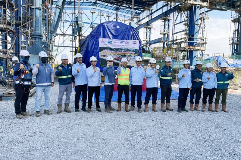 Chính thức lắp đặt máy phát dự án Nhà máy nhiệt điện Nhơn Trạch 4