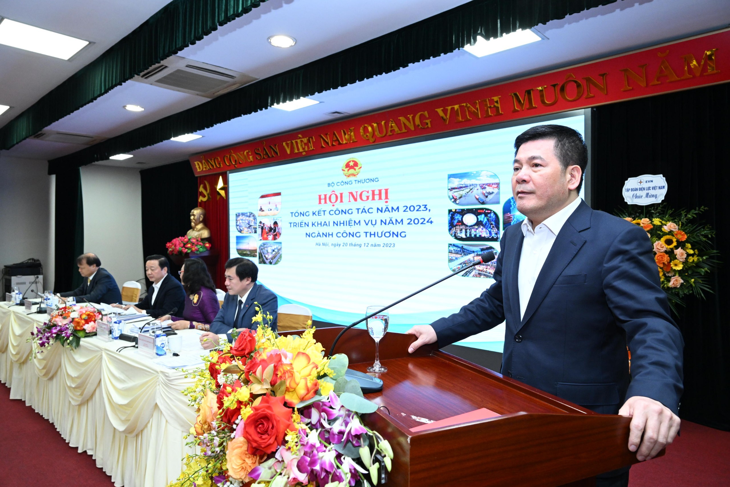 Bộ trưởng Nguyễn Hồng Diên giao 5 nhóm giải pháp trọng tâm ngành Công Thương năm 2024