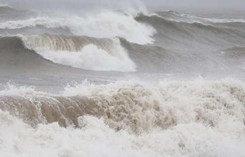 Dự báo thời tiết biển hôm nay 21/12/2023: Sóng lớn, biển động rất mạnh