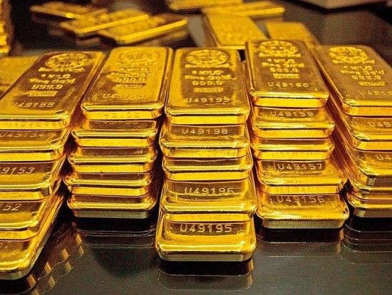 Giá vàng hôm nay lao dốc, vàng nhẫn 999.9 lùi dưới mốc 69 triệu đồng/lượng