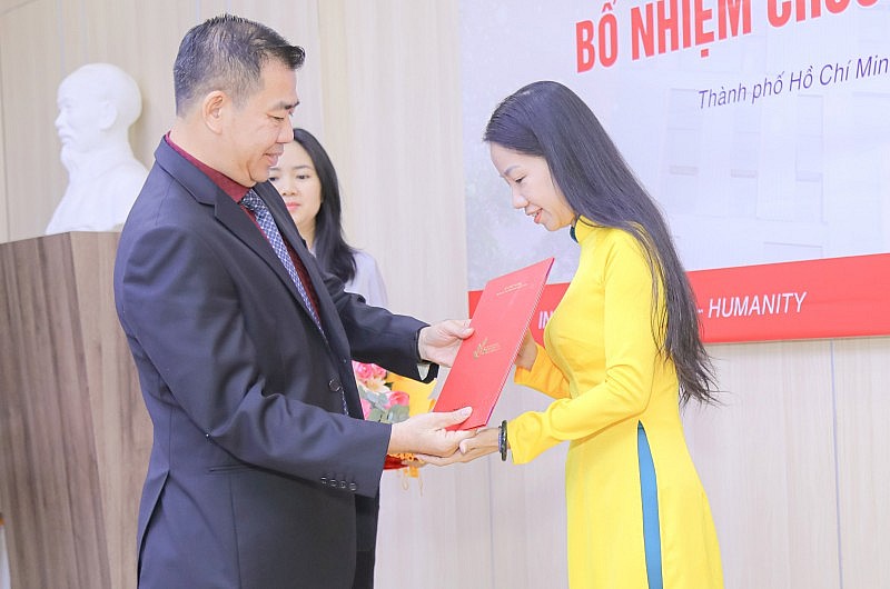 Trường Đại học Công nghiệp TP. Hồ Chí Minh trao quyết định bổ nhiệm chức danh Phó Giáo sư