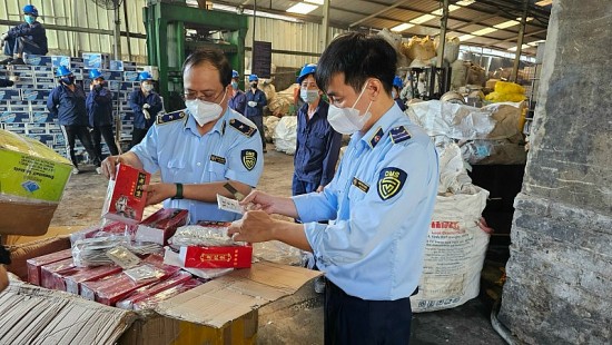 TP. Hồ Chí Minh: Tiêu hủy hàng nghìn sản phẩm nhập lậu, giả mạo nhãn hiệu