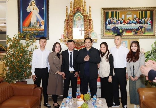 Thủ tướng Phạm Minh Chính chúc mừng Giáng sinh tại Bắc Giang
