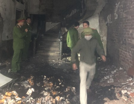 Làm rõ nguyên nhân vụ cháy nhà dân khiến 3 người trong gia đình tử vong ở Vĩnh Phúc
