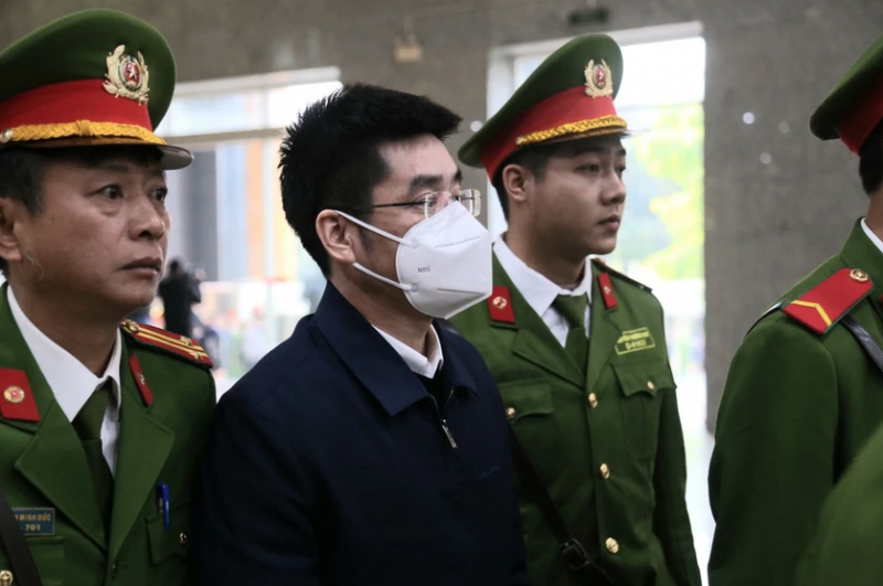 Vụ chuyến bay giải cứu: Cựu điều tra viên Hoàng Văn Hưng được dẫn tới toà dù xin vắng mặt
