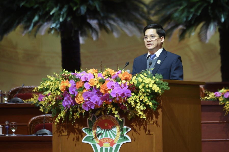 Đồng chí Phạm Tiến Nam - Phó Chủ tịch Thường trực BCH Trung ương Hội Khóa VII tuyên bố lý do, giới thiệu đại biểu và Khai mạc ngày làm việc thứ nhất của Đại hội.