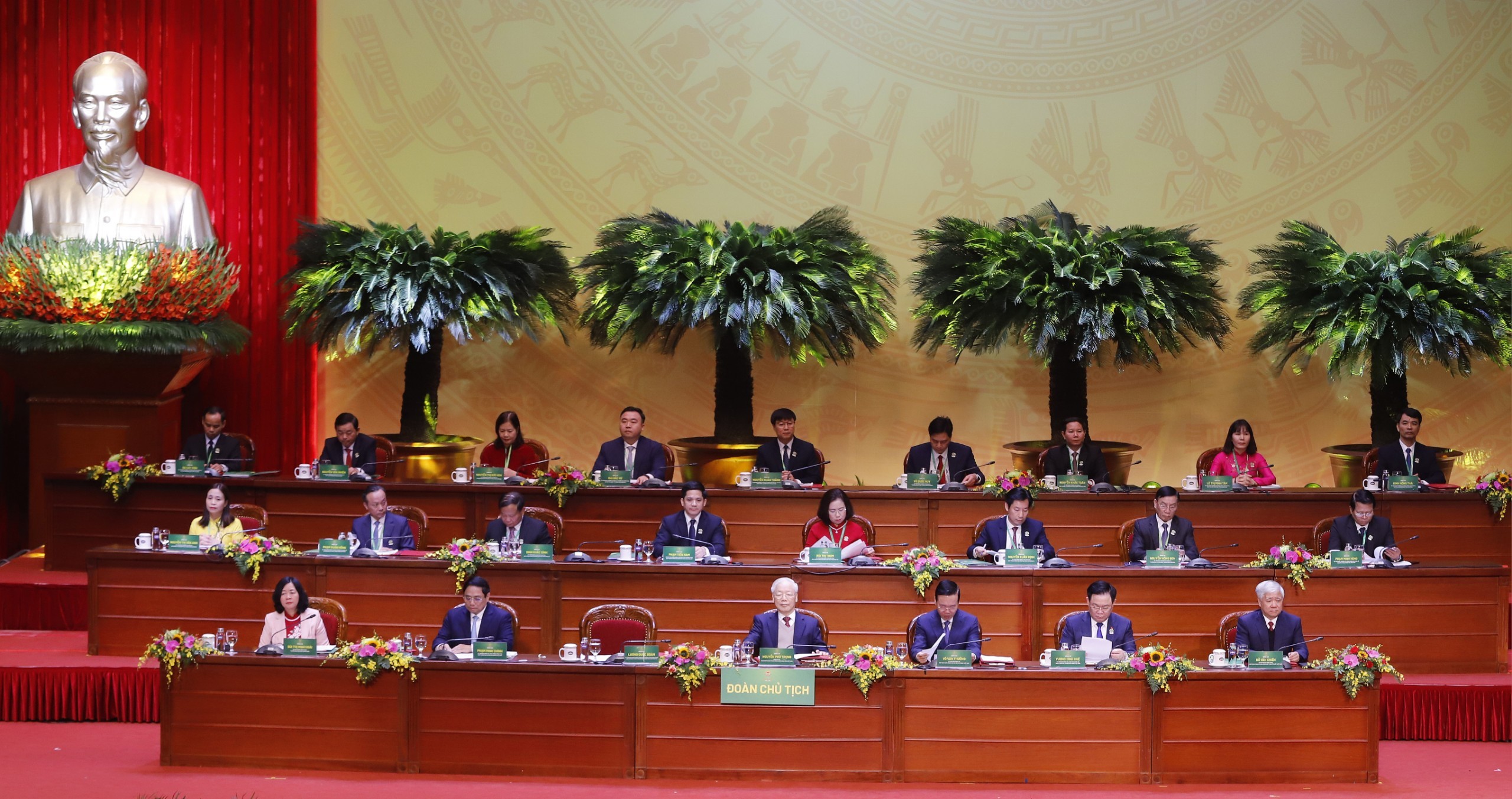 Tổng Bí thư Nguyễn Phú Trọng dự Đại hội đại biểu toàn quốc Hội nông dân Việt Nam lần thứ VIII