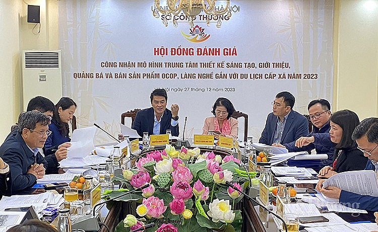 https://congthuong-cdn.mastercms.vn/stores/news_dataimages/2023/122023/27/17/in_article/hop-hoi-dong-tham-dinh20231227171429.jpg?rt=20231227171430