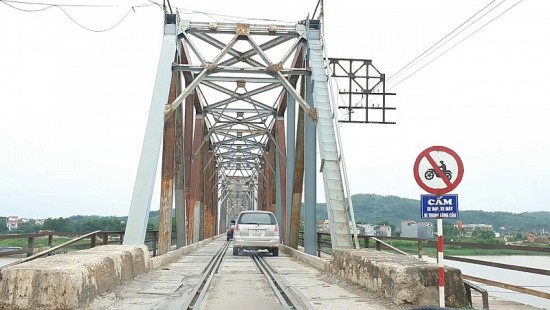 “Rót” gần 800 tỷ đồng đầu tư xây cầu đường sắt Cẩm Lý, Bắc Giang