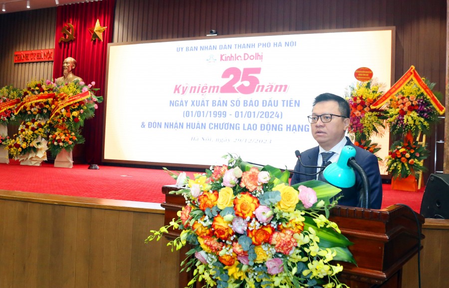 Chủ tịch Hội Nhà báo Việt Nam Lê Quốc Minh phát biểu tại buổi lễ.