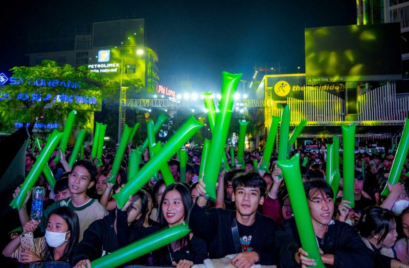 Photo series: Thua Thien Hue - Exciting Countdown program to welcome the new year 2024