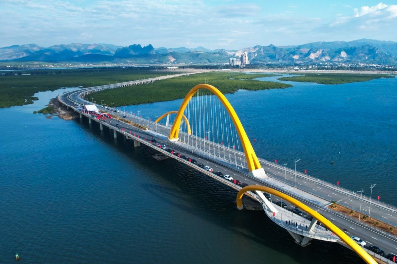 Quảng Ninh: Sáng 1/1 khánh thành cầu Bình Minh sau 3 năm triển khai xây dựng