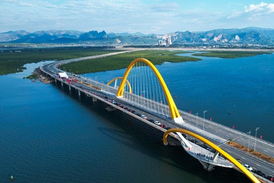 Quảng Ninh: Sáng 1/1 khánh thành cầu Bình Minh sau 3 năm triển khai xây dựng