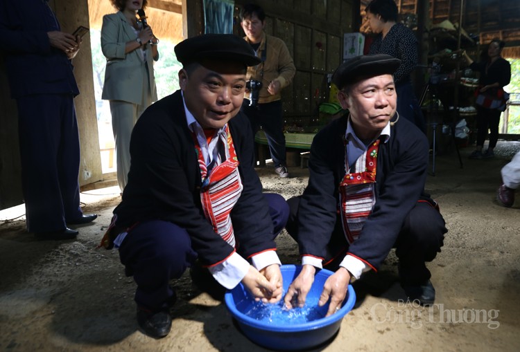 Lễ hội cầu mùa, thể hiện tâm nguyện của dân tộc Dao đỏ